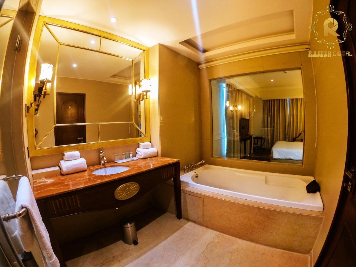 Golden Galaxy Hotels And Resorts Delhi Kültér fotó