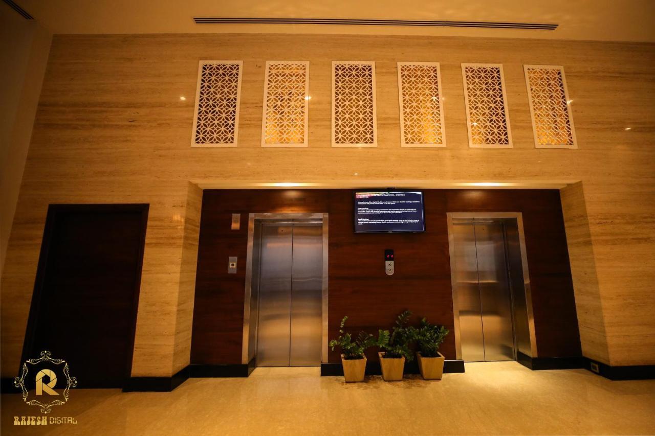Golden Galaxy Hotels And Resorts Delhi Kültér fotó